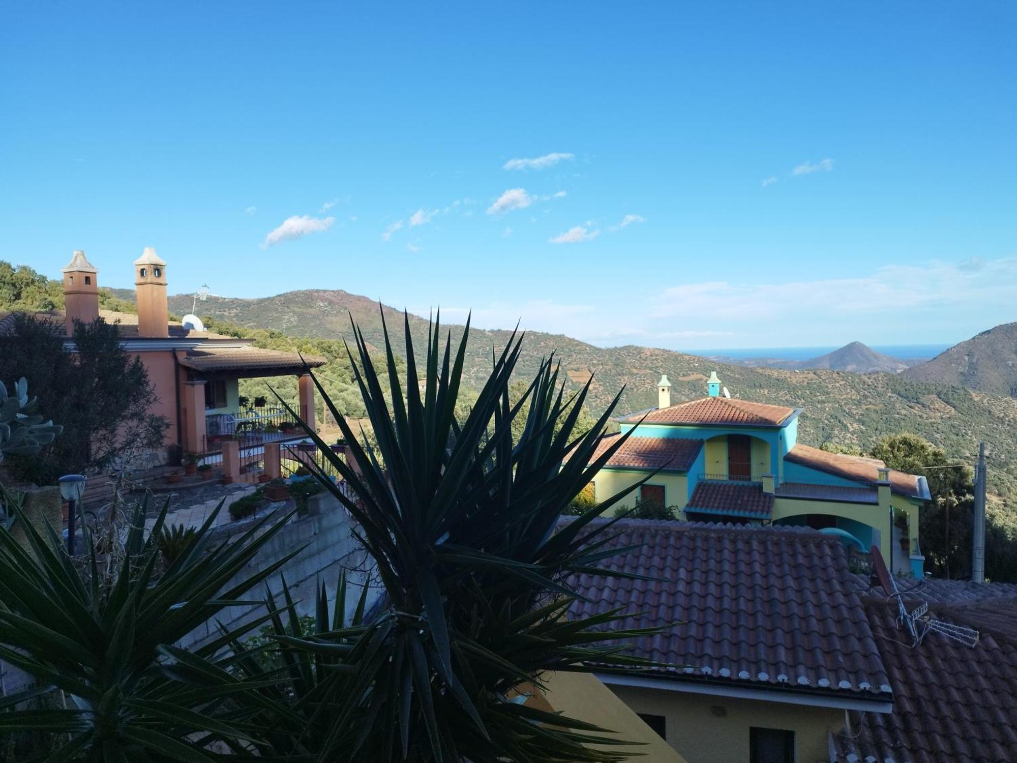 Appartamenti La Collina Jerzu Екстериор снимка