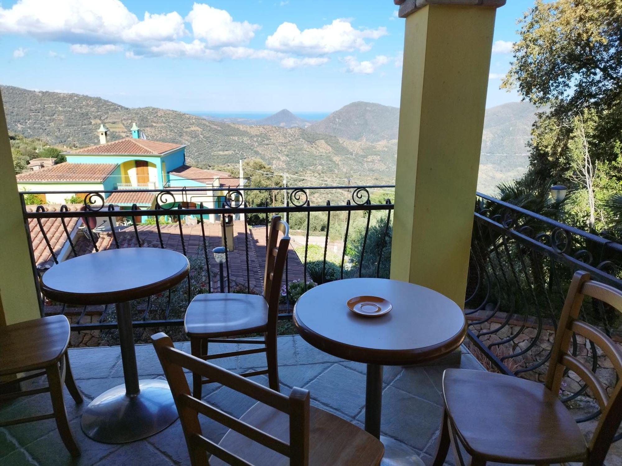 Appartamenti La Collina Jerzu Екстериор снимка