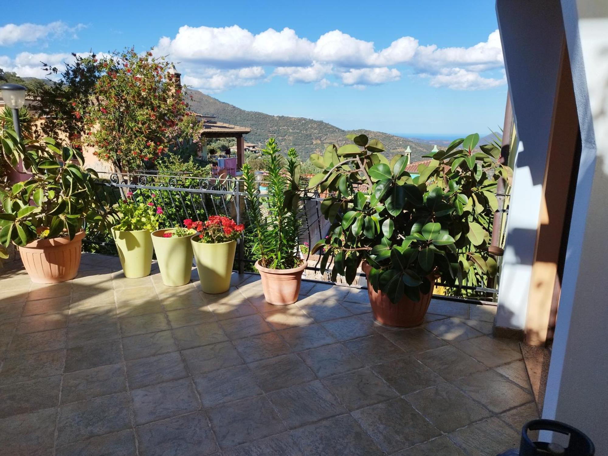 Appartamenti La Collina Jerzu Екстериор снимка