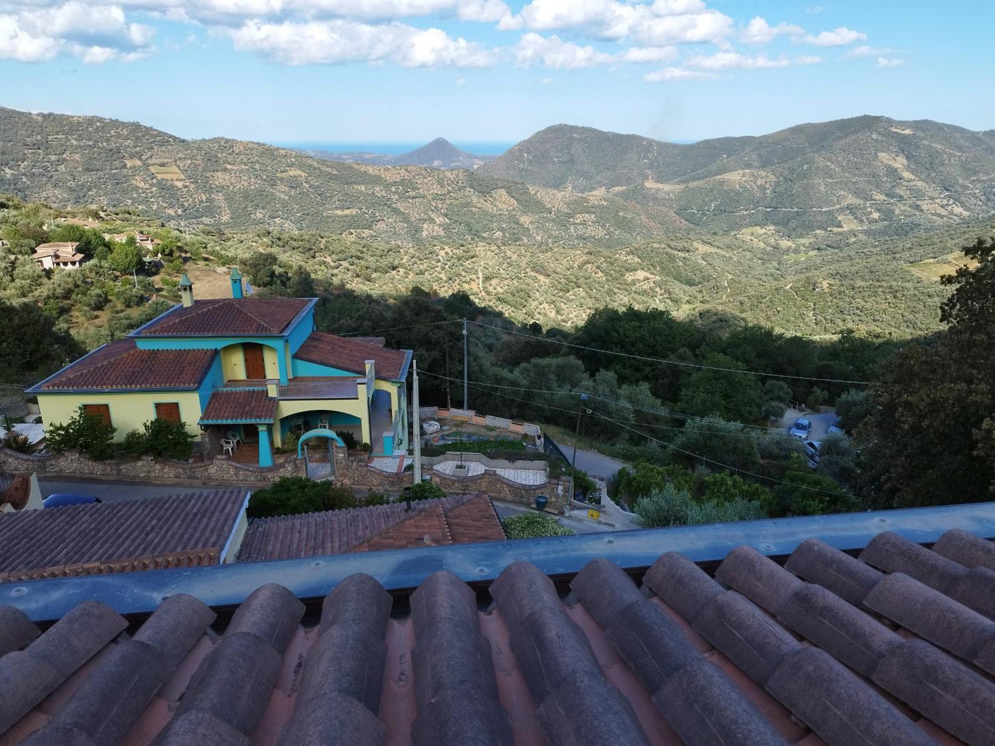Appartamenti La Collina Jerzu Екстериор снимка