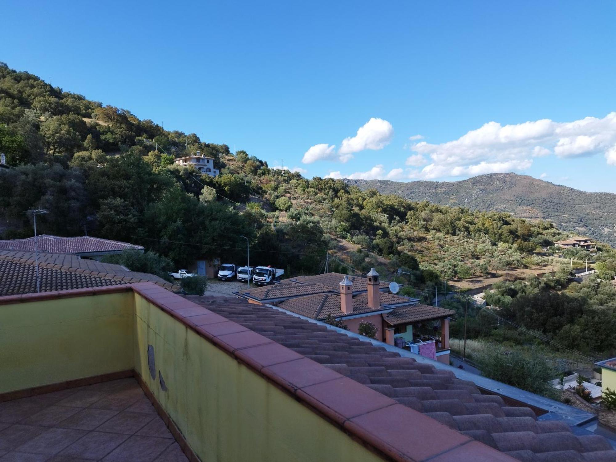 Appartamenti La Collina Jerzu Екстериор снимка