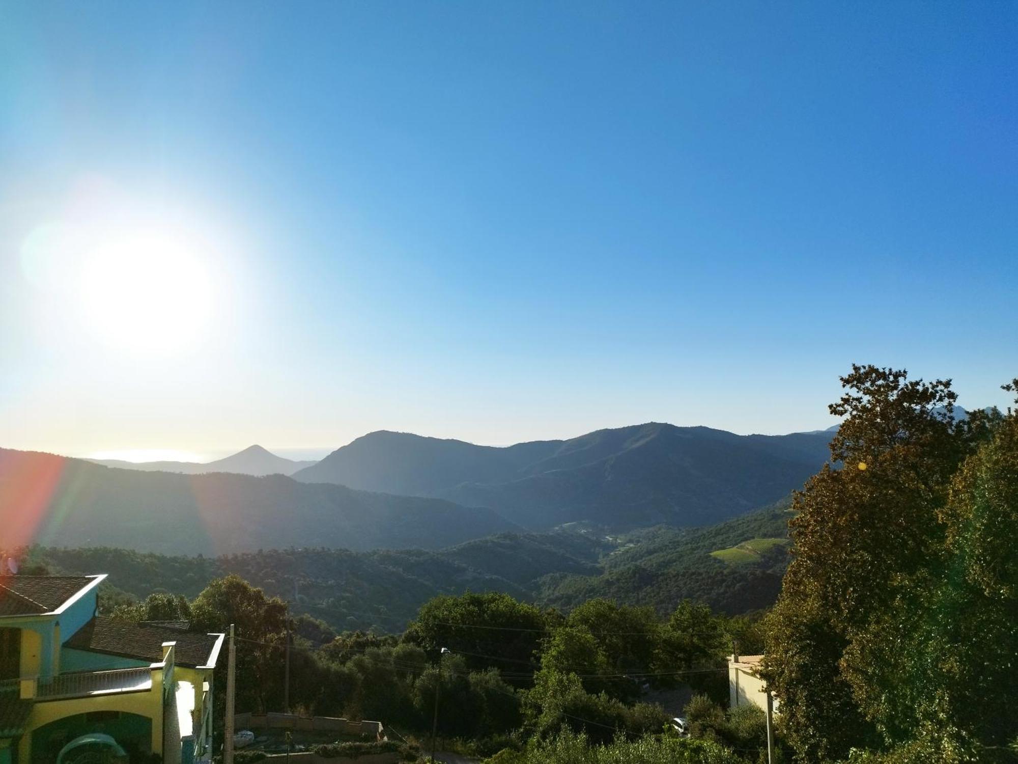 Appartamenti La Collina Jerzu Екстериор снимка