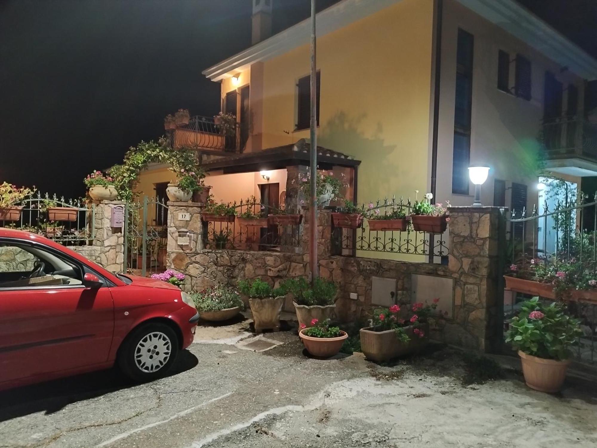 Appartamenti La Collina Jerzu Екстериор снимка
